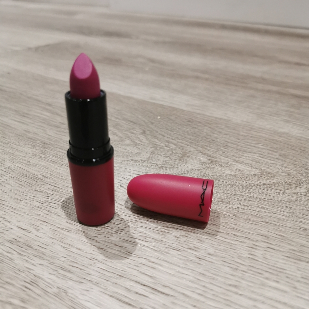 New Mac lipstick in flat out fabulous
